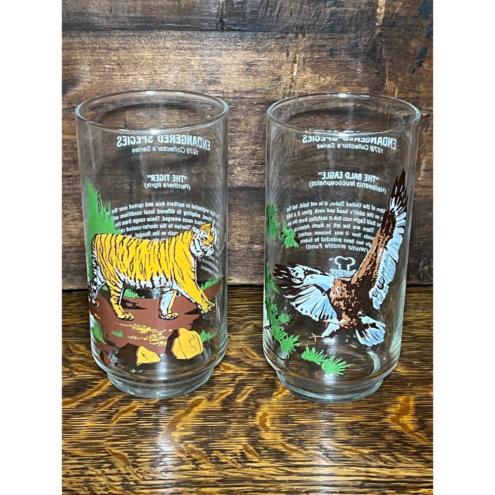 Vintage 1978 Burger Chef Glasses Endangered Species  Tiger Bald Eagle Set of 2